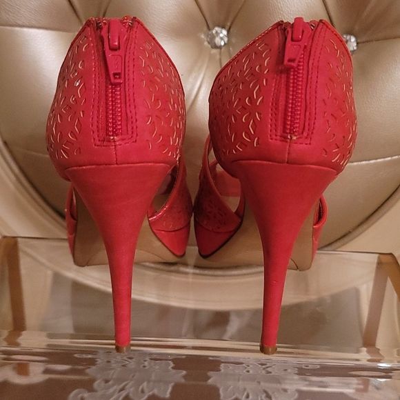 Elle Women's Platform Heels - Picture 4 of 16